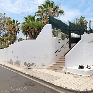 casa-paula.puertodelcarmen-hotels.org/